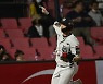 '프로 첫 연타석 홈런' 장준원, 친정팀 LG 제대로 비수꽂았다