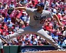 '원 클럽 맨' 커쇼, MLB 통산 190승 달성..다저스 최다승 공동 3위