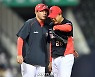 '이제 우리 불펜을 믿어야할 시간!' 서재응 코치[포토]