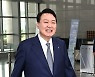 尹 "주52시간제 개편, 정부 공식입장 아니다"(상보)