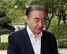 '불법 토지거래 혐의' 법원 출석하는 이상수 전 장관