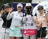 [포토]김혜윤,김가윤,안지현 '언니와 함께 밝은 브이'
