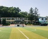 초교 운동장에 모듈러 교실..급식실 폐쇄 후 배달음식?