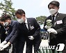 이준석·안철수, 백선엽 장군 서거 2주기 헌화
