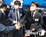 이준석·안철수 '웃고 있지만'
