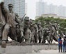 與 "北위협 여전..튼튼한 국방력·굳건한 안보로 국가·국민 지켜야"