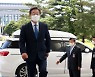 이재명 "경제정책은 타이밍..공매도·유류세 한시 중단해야"