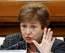 IMF, 美 경제성장률 또 낮췄다.. "금리 4% 올려야"