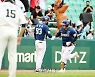 [포토]시즌 2호 홈런 넘긴 NC 권희동