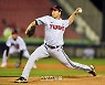 '안타→실책 수정' LG 김대유, KBO '기록 정정' 1호 주인공..ERA 2.75로 떨어져