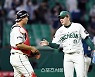 [포토]SSG 서진용, NC전 1.1이닝 1실점 시즌 9세이브