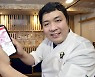 "매출 40% 뛰었어요"..KT '잘나가게' 덕 본 스시집 사장님 만나보니