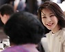 경찰, '서울의소리 고발' 김건희 팬카페 대표 고발인 조사
