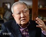 "고정관념에 얽매이지 마라"..외숙부, 조순(趙淳) 선생을 추모하며