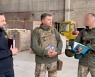 피란민 이어.. 우크라이나 군인들이 성경을 찾기 시작했다