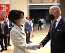 김건희, 외교무대 나선다.. 나토 참석국 정상 배우자들과 투어 일정