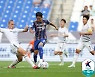 성남의 90분 '질식 수비' 뚫었지만..울산 세 번 울린 VAR