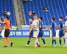 항의로 받아 들여진 엄원상의 골 VAR [사진]