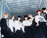엔하이픈은 왜 '하이픈'을 끊었을까, 변곡점 맞은 일곱 소년 [TEN스타필드]
