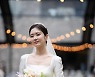 '결혼' 장나라, 본식 공개 "좋은 아내·성실한 연기자로 잘 살 것" [공식]