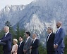 G7정상회의 찾은 바이든 "푸틴, 서방 분열 원해..그렇게 되지 않을 것"