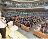 '코로나 포로' 된 미출석 신도 찾기..현장예배 회복 안간힘