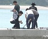 송곡항 바다서 車구조물 발견..'유나 가족' 아우디와 연식 일치(1보)