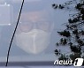 이명박 전 대통령 3개월 일시석방.."건강 해할 염려 있어"(종합)