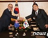 윤 대통령, 스페인 첫 일정은 한·호주 정상회담