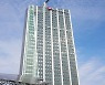 [특징주] 한국전력, 전기요금 인상에도 주가 급락..4.16%↓