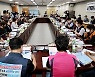 소상공인연합회 "시급 1만3천 원 지불여력 없다..최저임금 동결해야"