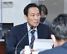 우상호 "권성동, 이렇게 꽉 막힌 대표 처음.. 국회 정상화 의지 없어"