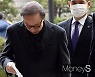 이명박 전 대통령 일시 석방..3개월 형집행정지(상보)