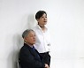'유인촌과 윤석화' 연극 '햄릿' 공개 연습