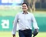 화려한 마케팅 변화구..'신세계 팬덤' 사로잡다
