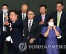 기념촬영 마친 금감원장-증권·운용사 대표들
