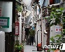쪽방촌 둘러보는 오세훈 서울시장