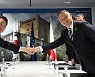 尹 대통령, 두다 폴란드 대통령과 정상회담..실질 협력·北핵 문제 논의