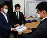 "검경 농단.. 새 정부와 허니문 없다"  민주당, 내달 임시국회 소집 요구