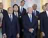 "韓·日 나토 회의 참석, 中시진핑 '최대 공포' 건드려"-블룸버그