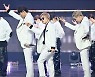 울랄라 세션,'화려한 무대' [사진]
