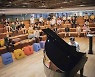 임직원 앞에서 피아노 친 사외이사 사연은[재계 블로그]