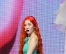 [T포토] 선미 '무대 위 존재감 폭발'