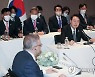 아태 파트너 4개국 정상 회동서 발언하는 윤석열 대통령