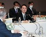 '나토총장 펑크'에 대통령실 "양해"..'바이든 노룩악수' 뒷말도