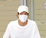 강동원 '새하얀 흰 티셔츠 패션'[포토엔HD]