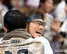 손맛 본 이지영 "올해는 이용규보다 내가 먼저"(종합)