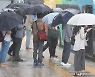 [날씨] 수도권 호우경보..내일까지 중부 집중호우·남부 폭염