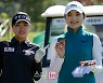 [포토]홍진영,손예빈 '밝게 인사하며 이동해요'