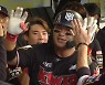 감독도 '깜짝', 박병호 5경기 연속포..KBO 진기록 도전